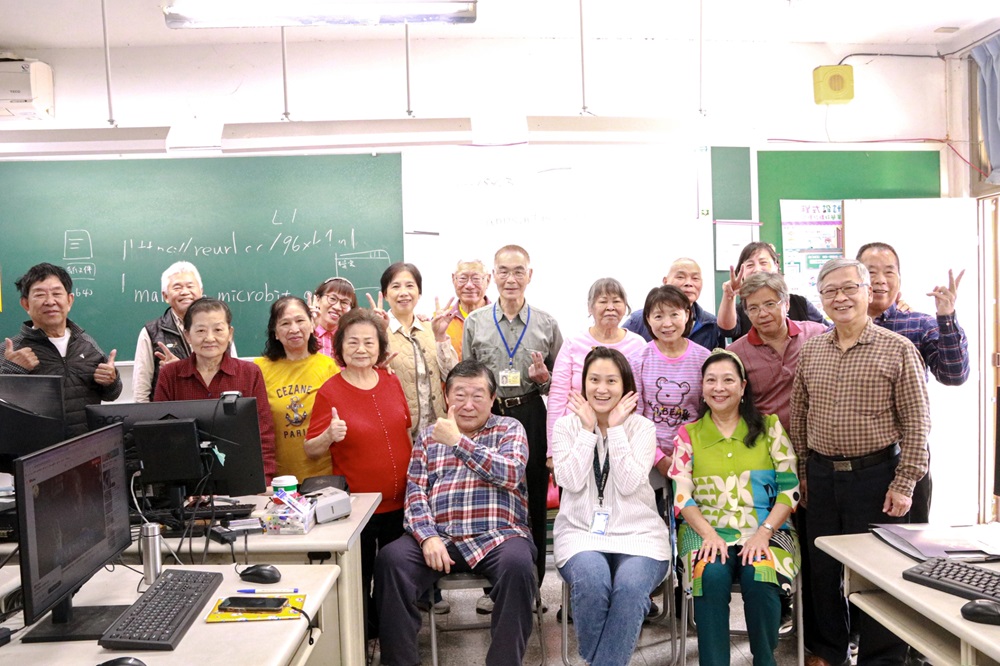 技嘉數位之愛樂齡學苑~安坑樂齡電腦-網路生活應用班