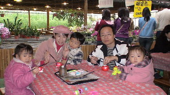 �����[�ݩ�j��