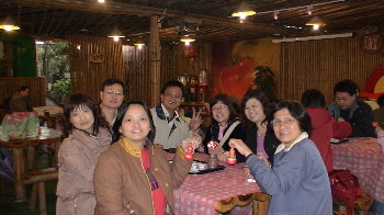 �����[�ݩ�j��