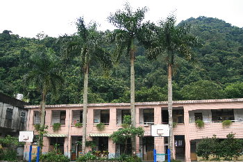 �����[�ݩ�j��