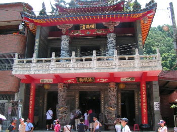 �����[�ݩ�j��