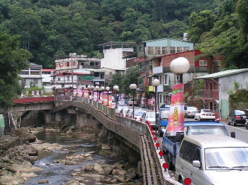 �����[�ݩ�j��